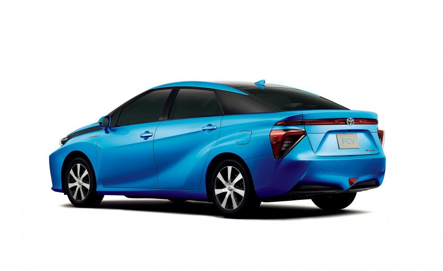  Toyota Fuel Cell Sedan 2015 года  (фото 2 из 4)